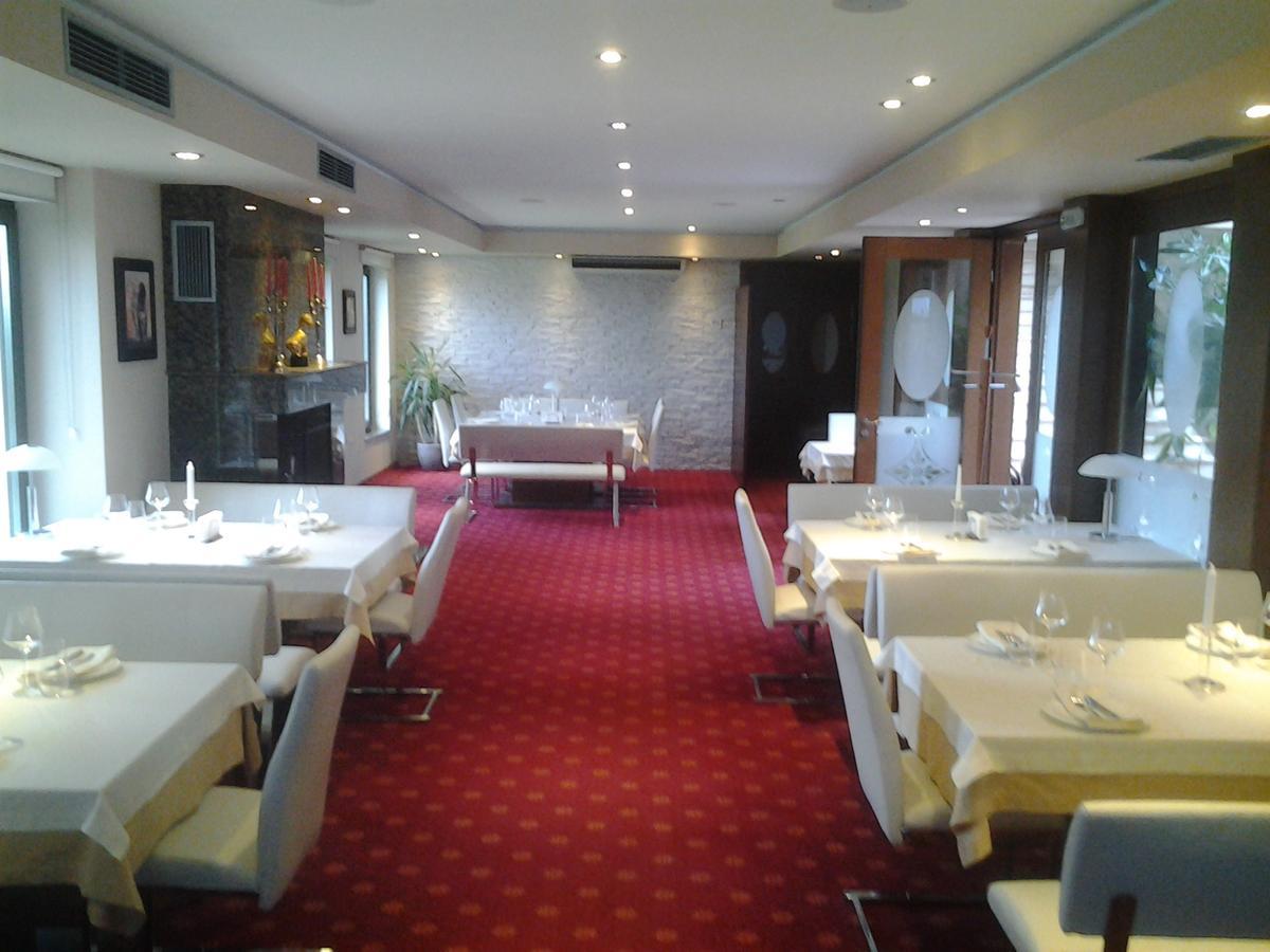 Hotel Villa Ekaterina Vakarel Eksteriør billede