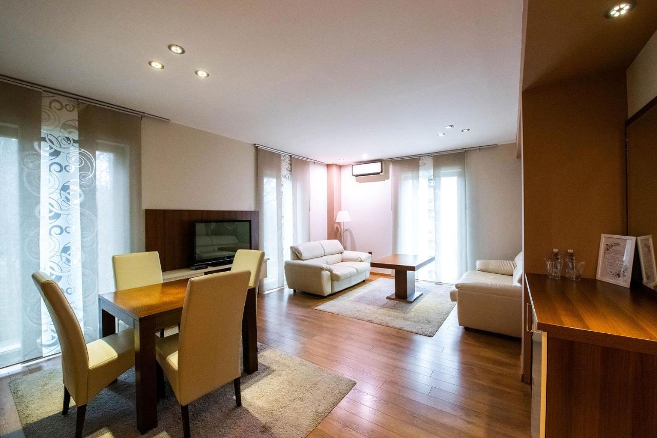 Hotel Villa Ekaterina Vakarel Eksteriør billede