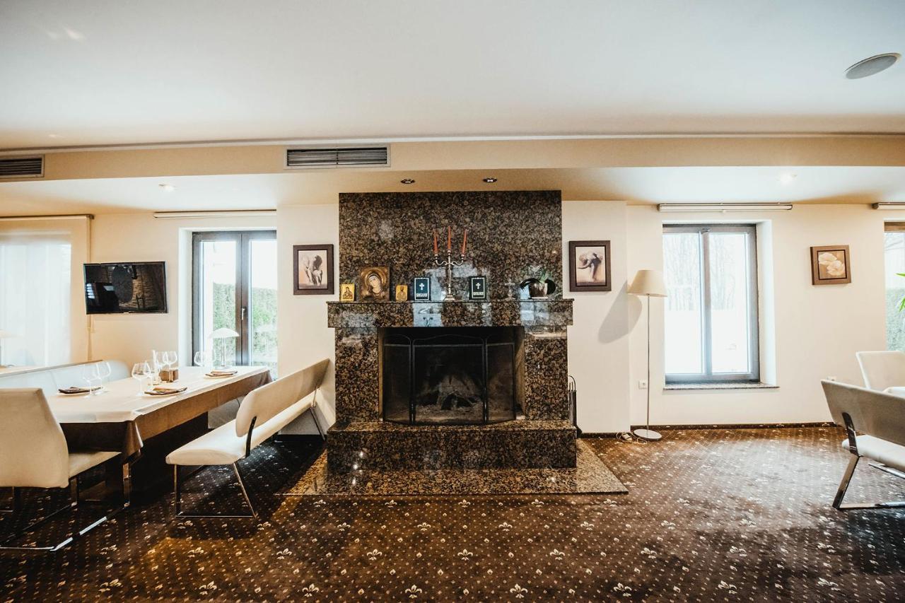 Hotel Villa Ekaterina Vakarel Eksteriør billede